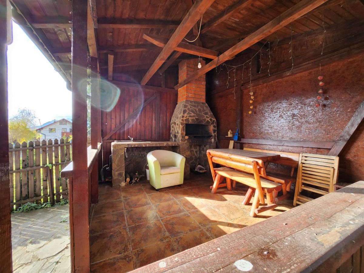 Casa Cu Brazi Hotel Buşteni Eksteriør billede