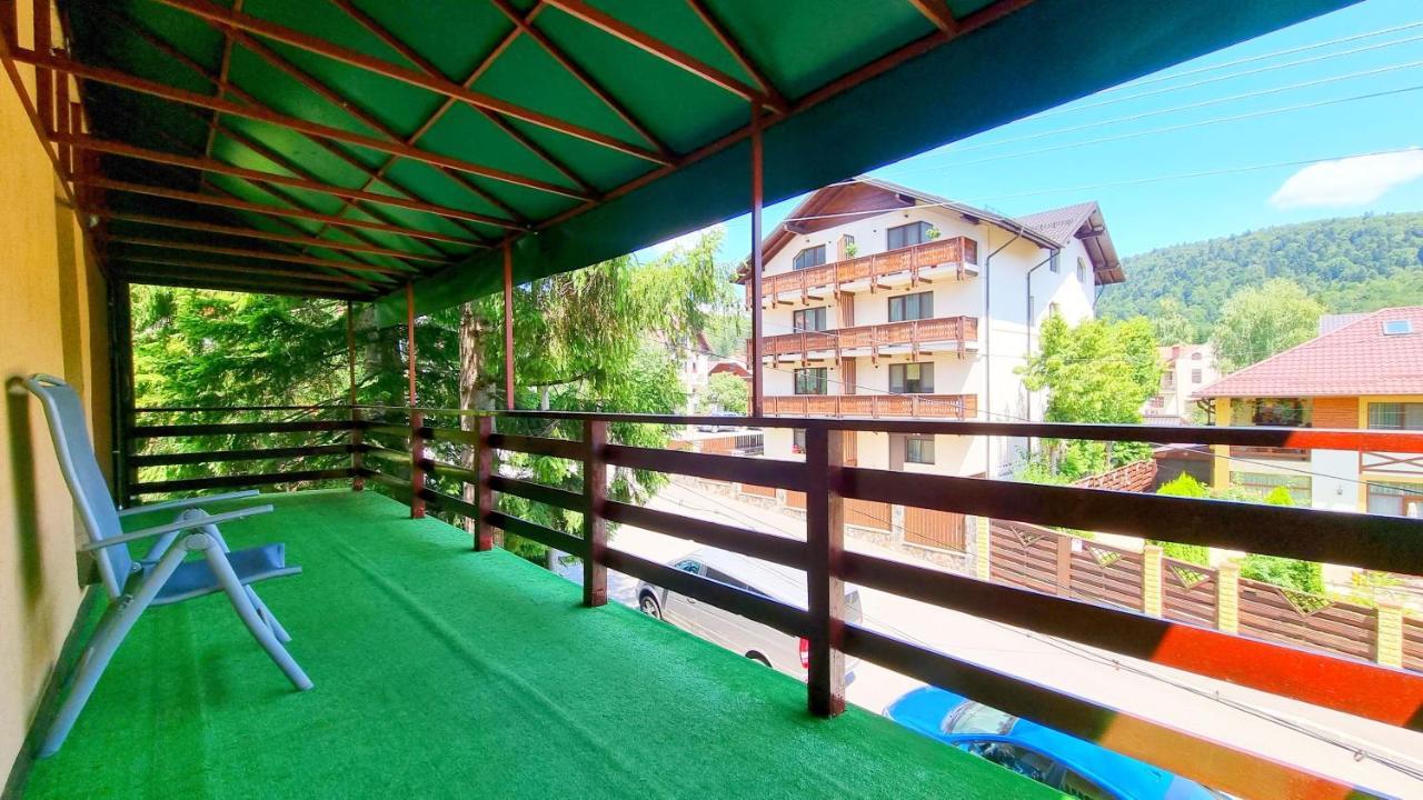 Casa Cu Brazi Hotel Buşteni Eksteriør billede