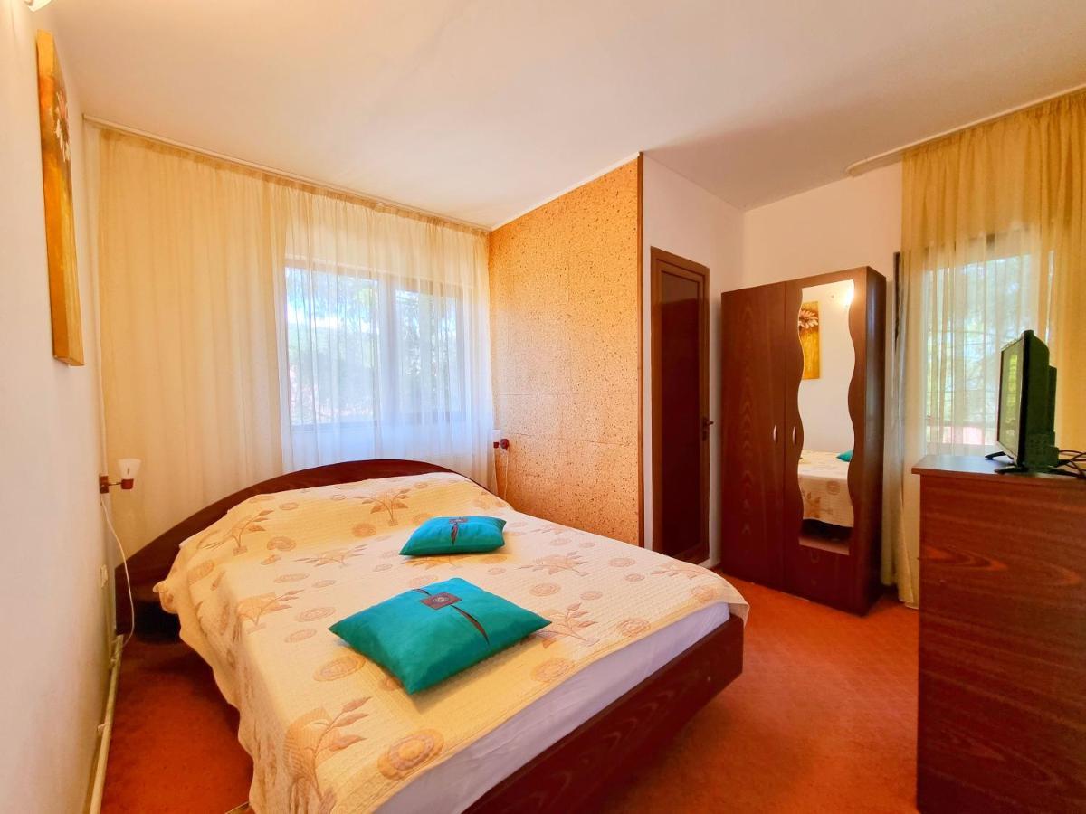 Casa Cu Brazi Hotel Buşteni Eksteriør billede